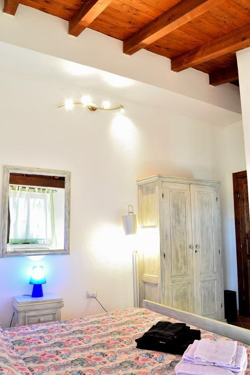 Mi Casa Es Tu Casa 79 Bed & Breakfast Portoscuso Exterior foto